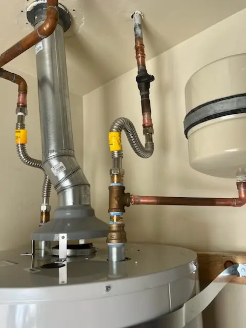 Water heater installation and plumbing repair in Northmoor Estates